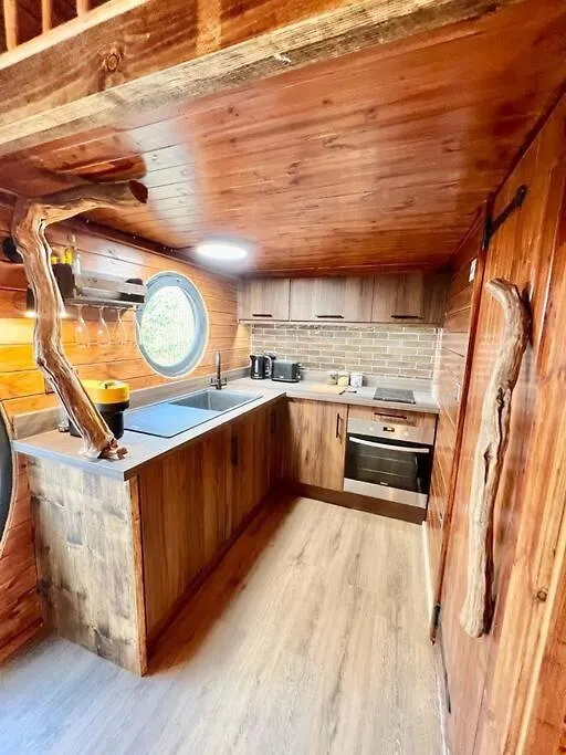 Ferienhaus The Pines Treehouse At Treetops Hideouts Richmond  Großbritannien